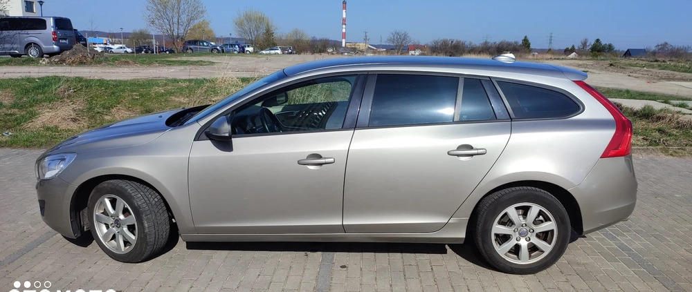 Volvo V60 cena 26000 przebieg: 284727, rok produkcji 2011 z Reda małe 37